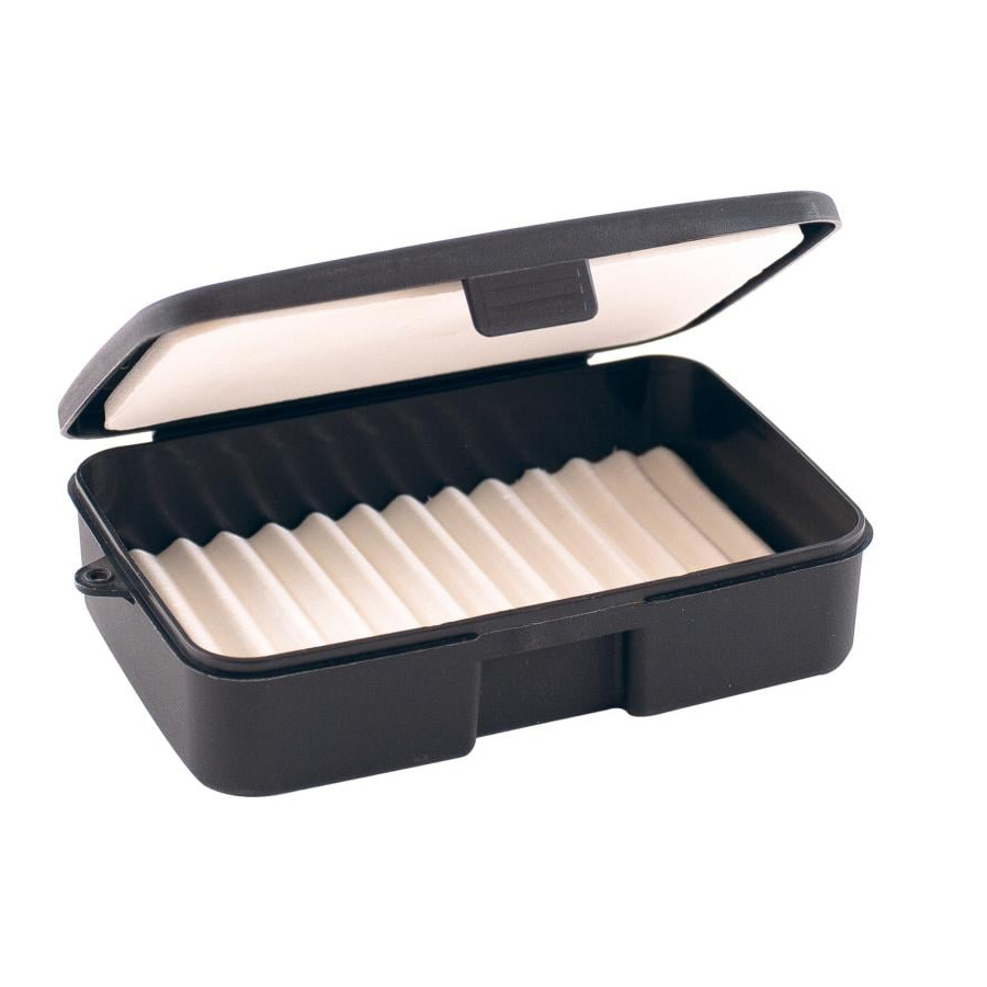 Kinetic Fly Box M Black STREAMER 14x9,5x3,5cm